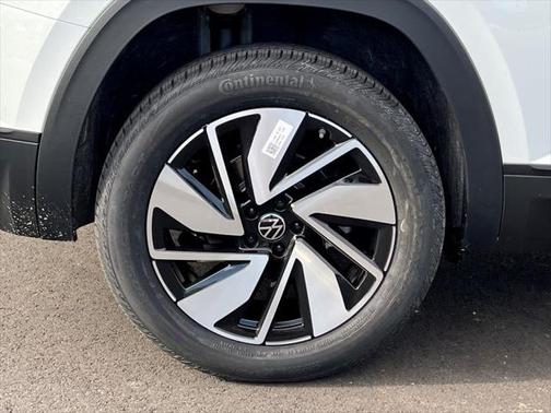 2025 Volkswagen Atlas 2.0T SE w/Technology 4MOTION