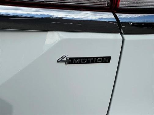 2025 Volkswagen Atlas 2.0T SE w/Technology 4MOTION