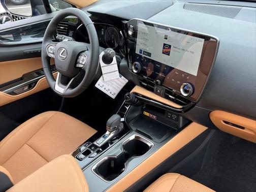 2025 Lexus NX 350h Premium