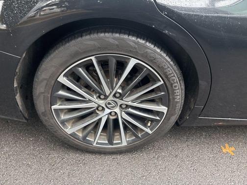 2023 Lexus ES 350 Base