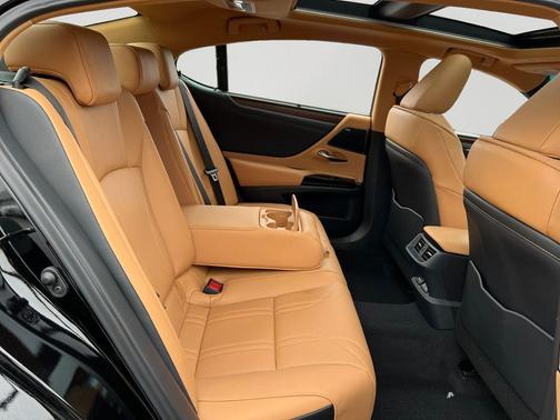 2025 Lexus ES 350 Ultra Luxury