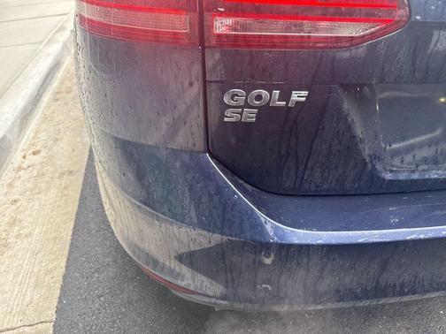 2016 Volkswagen Golf SportWagen TSI SE 4-Door