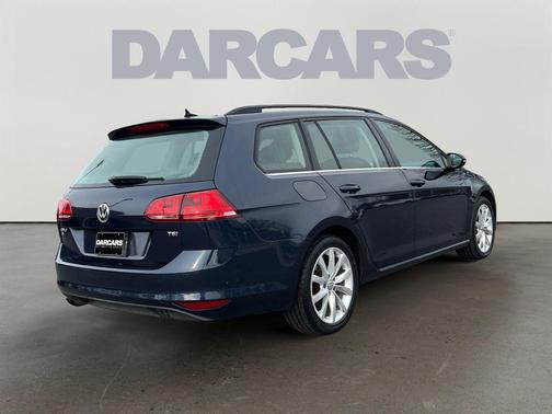 2016 Volkswagen Golf SportWagen TSI SE 4-Door