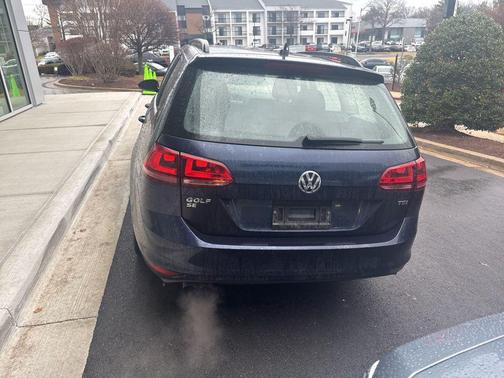 2016 Volkswagen Golf SportWagen TSI SE 4-Door