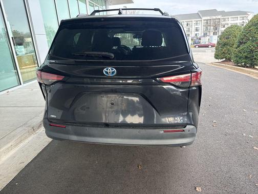 2021 Toyota Sienna XLE 7 Passenger