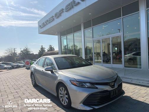 Celestial Silver Metallic 2018 Toyota Camry LE