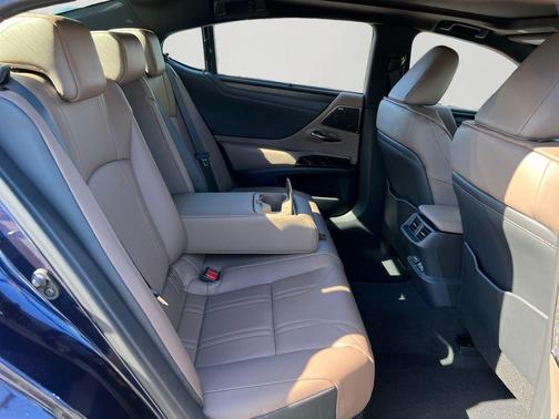 2025 Lexus ES 350 Ultra Luxury