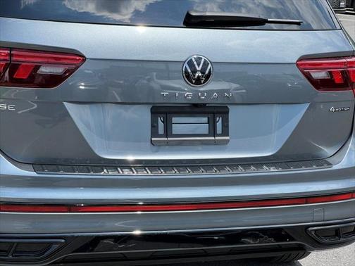 2022 Volkswagen Tiguan 2.0T SE R-Line Black 4MOTION