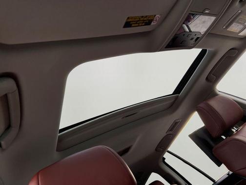 2021 Lexus LX 570 Three-Row