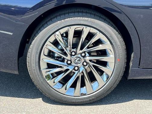 2025 Lexus ES 300h Luxury