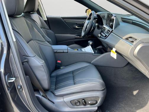 2025 Lexus ES 350 Luxury