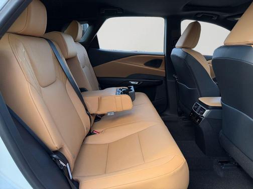 Eminent White Pearl 2026 Lexus RX 350h Premium