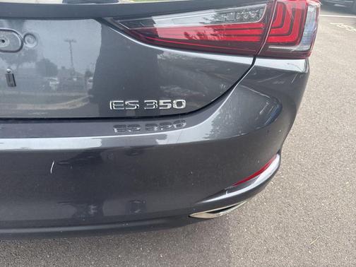 2023 Lexus ES 350 Base