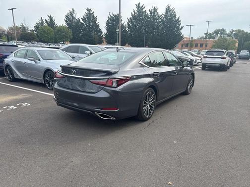 2023 Lexus ES 350 Base