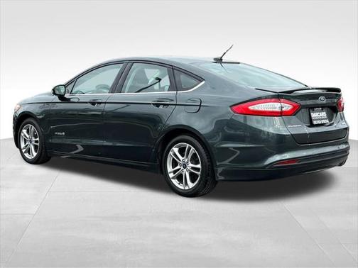 2016 Ford Fusion Hybrid SE