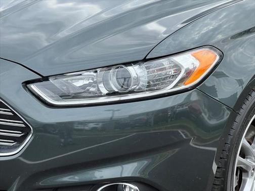 2016 Ford Fusion Hybrid SE