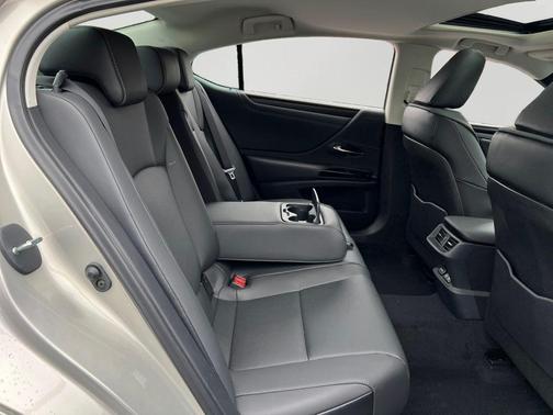 2025 Lexus ES 350 Base