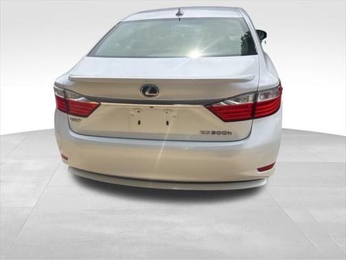 2013 Lexus ES 300h Base