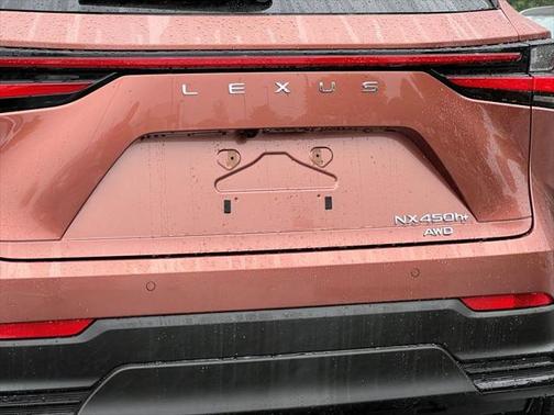 2025 Lexus NX 450h+ Luxury