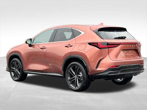 2025 Lexus NX 450h+ Luxury