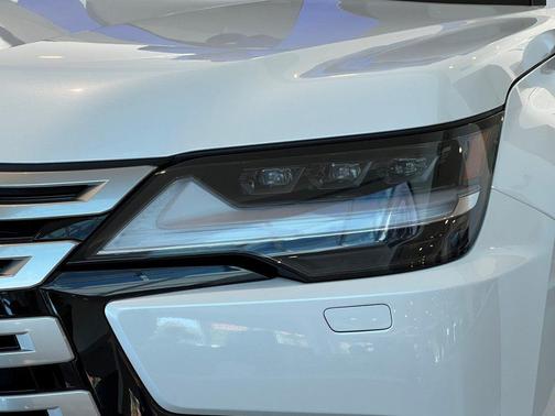 2025 Lexus LX 600 Luxury