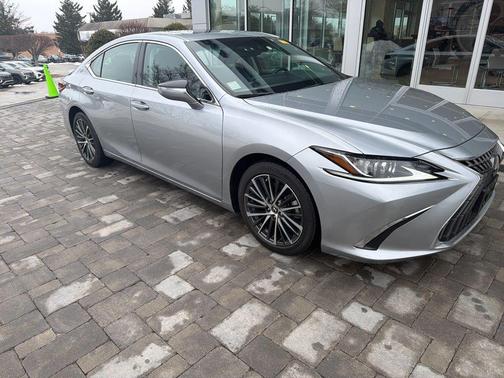 2022 Lexus ES 350 Base