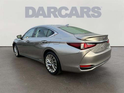 2019 Lexus ES 300h Luxury
