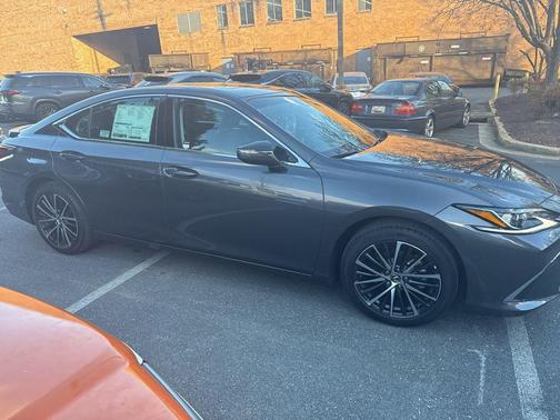 2024 Lexus ES 350 Base