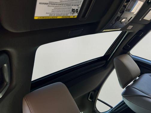 2025 Lexus ES 300h Base