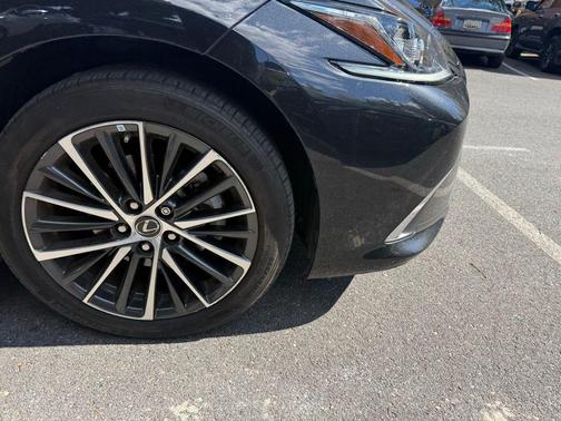 2022 Lexus ES 350 Base