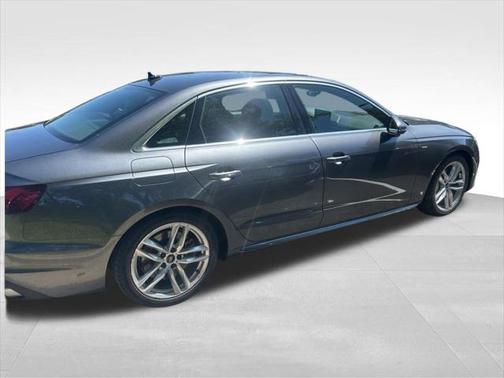 2023 Audi A4 45 S line Premium Plus
