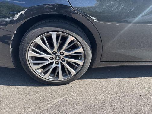 2021 Lexus ES 350 Base