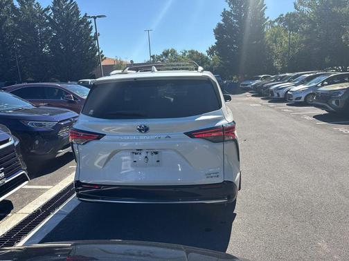 2021 Toyota Sienna Limited 7-Passenger