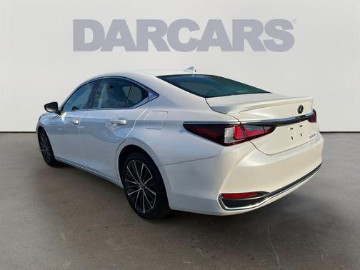 2023 Lexus ES 300h Base