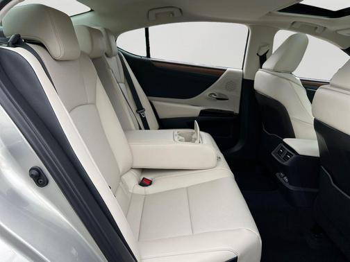 2025 Lexus ES 350 Base