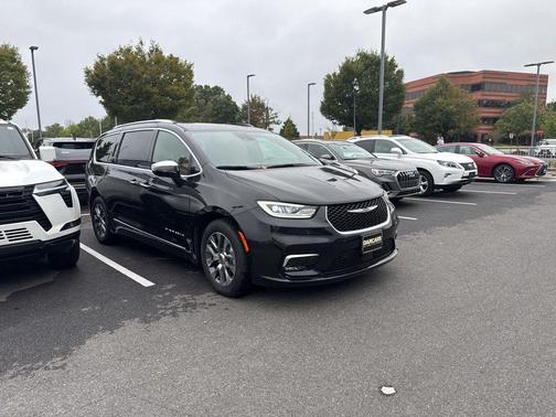 2023 Chrysler Pacifica L