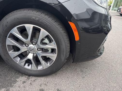 2023 Chrysler Pacifica L
