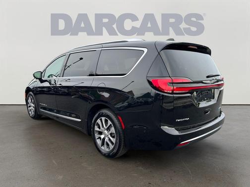 2023 Chrysler Pacifica L