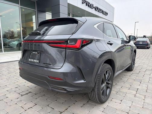 2025 Lexus NX 450h+ Luxury