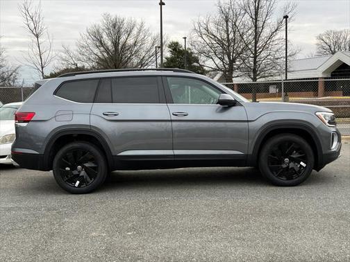 2025 Volkswagen Atlas 2.0T SE w/Technology 4MOTION