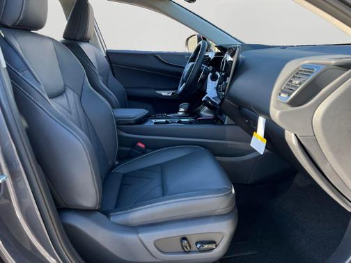 2026 Lexus NX 450h+ Luxury