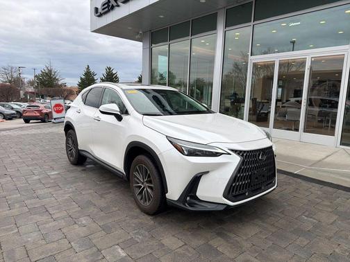 Eminent White Pearl 2024 Lexus NX 250 Base