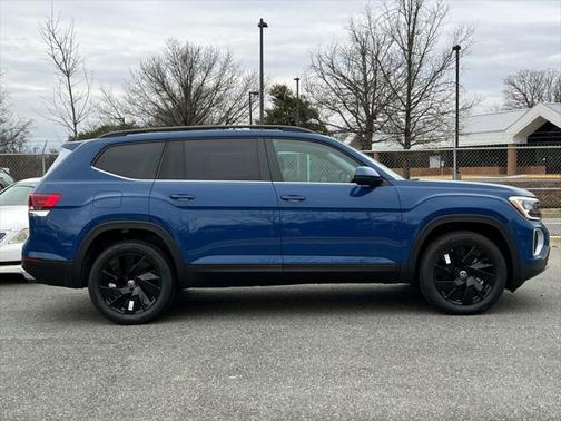 2025 Volkswagen Atlas 2.0T SE w/Technology 4MOTION