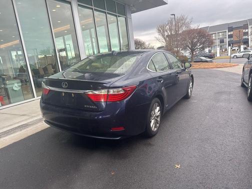 2015 Lexus ES 300h Base