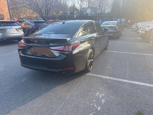 2024 Lexus ES 300h Base