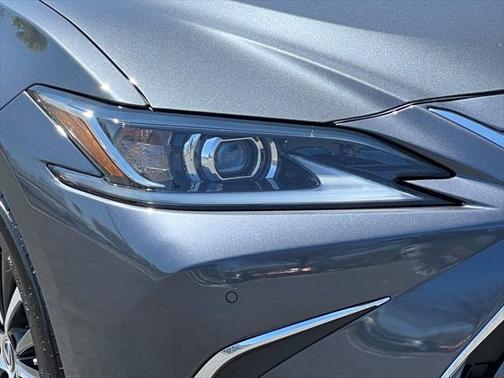 2022 Lexus ES 350 Base