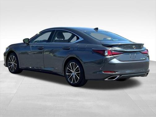 2022 Lexus ES 350 Base