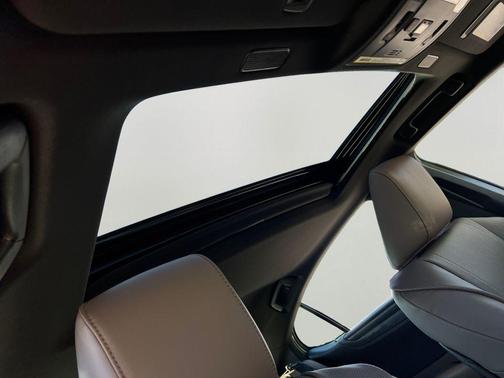 2025 Lexus ES 300h Luxury