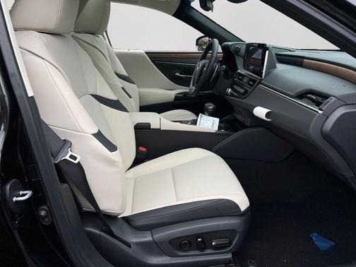 2025 Lexus ES 350 Base