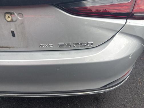 2021 Lexus ES 250 Base